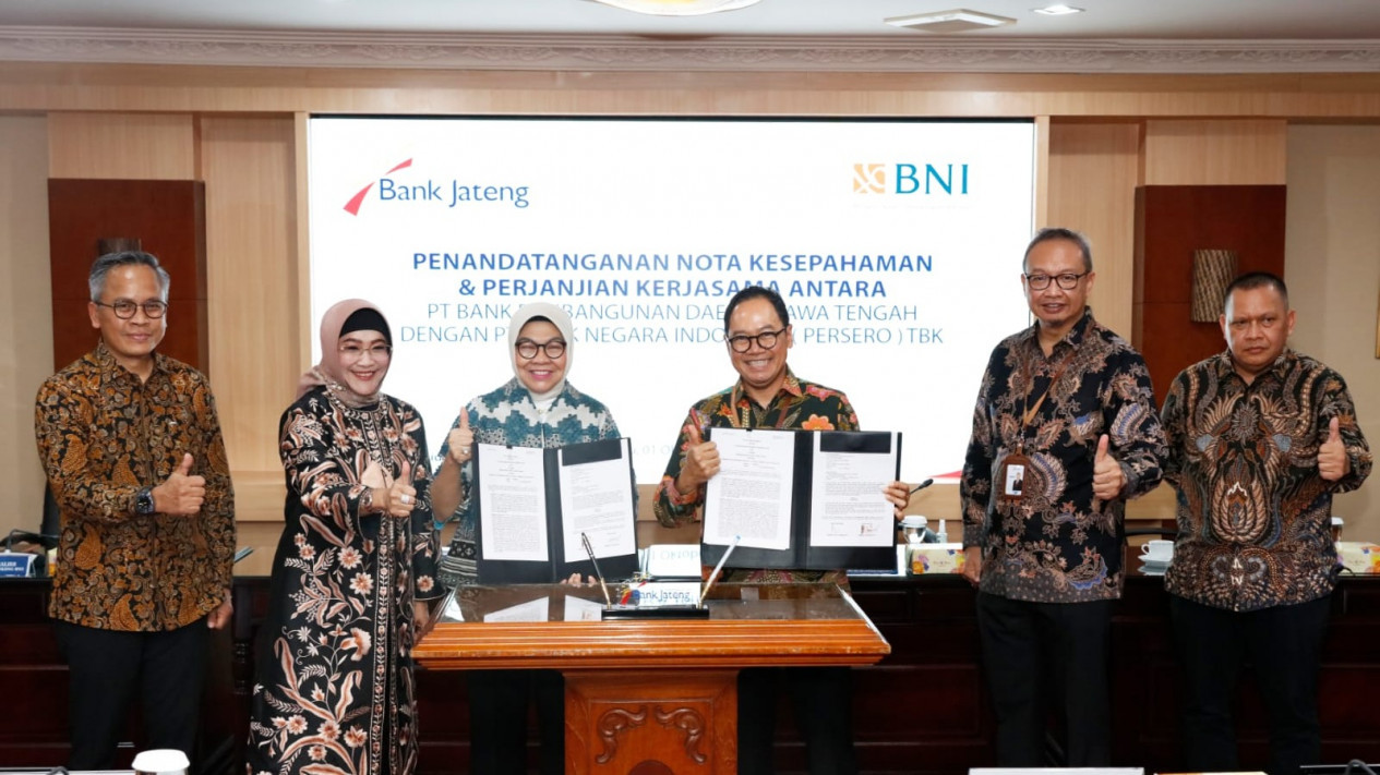 Perluas Sinergi, BNI Gandeng Bank Jateng
            - galeri foto