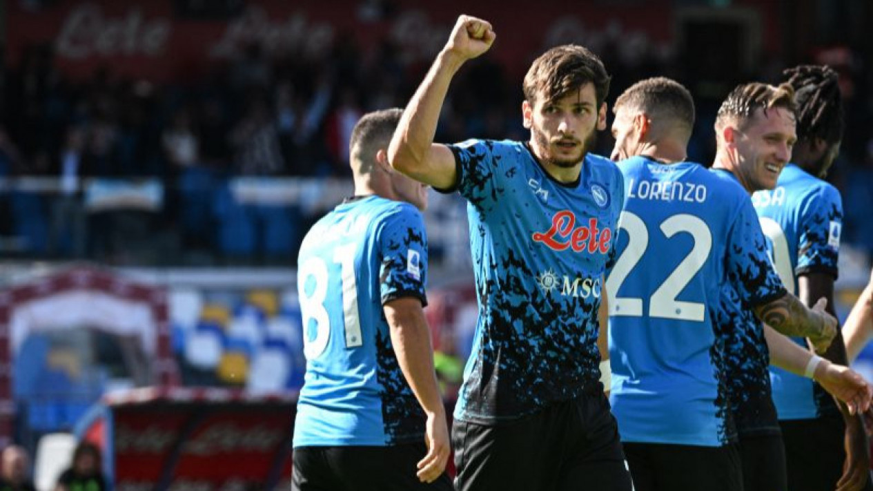 Napoli Petik Tiga Poin Usai Kalahkan Torino 3-1
            - galeri foto