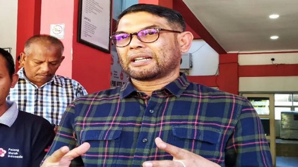 DPR Desak Presiden Jokowi Nonaktifkan Ketua PSSI, Kapolda dan Kapolres Setempat untuk Investigasi Independen soal Tragedi Kanjuruhan
            - galeri foto