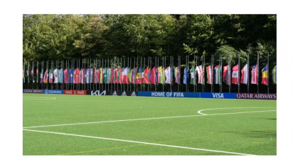 Seluruh Bendera Asosiasi Anggota FIFA Dikibarkan Setengah Tiang