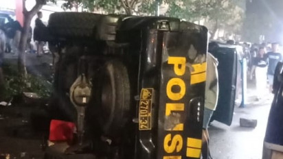 Kapolri Naikkan Pangkat Dua Polisi yang Gugur dalam Tragedi Kanjuruhan