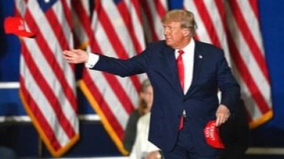 Donald Trump Gugat CNN Rp7,25 Triliun Atas Pencemaran Nama Baik