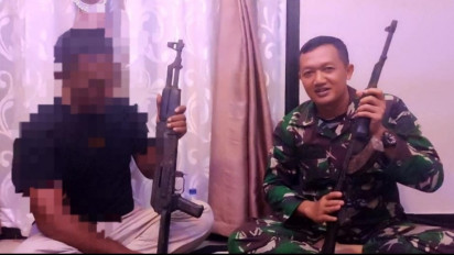 Merasa Aceh Sudah Aman, Eks Kombatan Gam Serahkan 2 Pucuk Senpi Kepada Kodim 0105 Aceh Barat