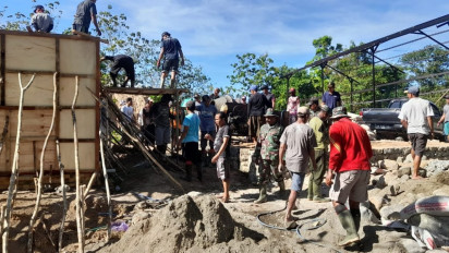 HUT TNI ke-77, Kodim 1628/Sumbawa Barat Bersama Masyarakat Bangun Sarana Air Bersih