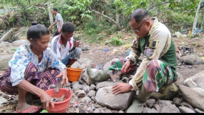 HUT TNI Ke-77, Kisah Babinsa Kodim 1603 Sikka, Getol Bangun Jaringan Air bersih demi Masyarakat