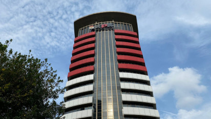 Mangkir Dari Panggilan, KPK Sebut Anak dan Istri Enembe Tidak Memberikan Konfirmasi