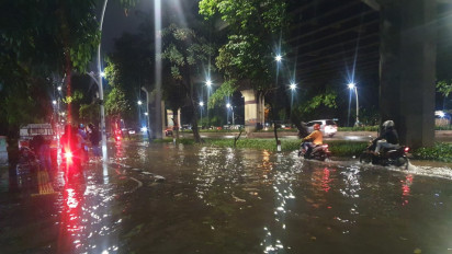 Genangan Air di Jalan Jenderal Ahmad Yani Cempaka Putih Capai 40 cm, Macet Mengular hingga 1 Kilometer