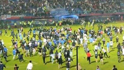 Ngeri, Begini Peran 6 Tersangka Tragedi Kanjuruhan: 2 Orang Polisi Perintahkan Tembak Gas Air Mata, Security Officer Malah Suruh Tinggalkan Pintu Gerbang