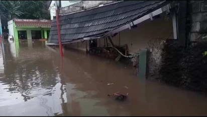 Guru Wanita Ini Hancurkan Pintu Demi Selamatkan Kepsek Saat Tragedi Tembok MTsN 19 Jakarta Jebol