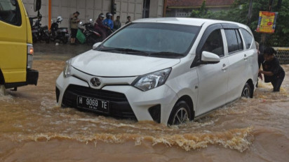 Waspada Jangan Paksa Mobil Terjang Banjir, Ini yang Bakal Terjadi Pada Kendaraan Anda
