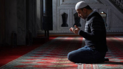 Ini Kumpulan Bacaan Doa Maulid Nabi Muhammad SAW, Lengkap dengan Artinya