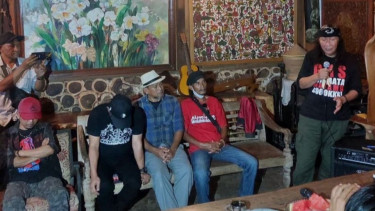 Tokoh Aremania Telah Hubungi Pentolan Bonek Mania Untuk Bahas Perdamaian