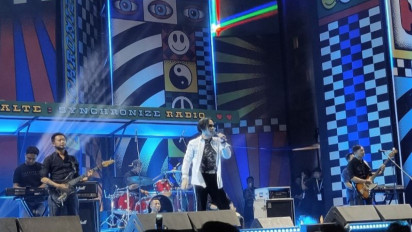 Masih Ingat Alam Mbah Dukun? Kini Dia Ikut Heboh Goyangkan Panggung Synchronize Fest 2022 dengan Lagu Andalannya