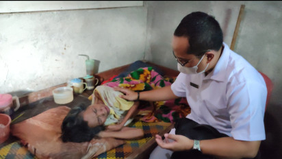 Dokter Viral Bantu Pengobatan Warga Miskin yang Sakit di Purworejo Secara Gratis