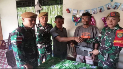 Satgas Yonarhanud Amankan 11 Pucuk Senjata Api Rakitan yang Diserahkan oleh Masyarakat di Kabupaten Halmahera Utara