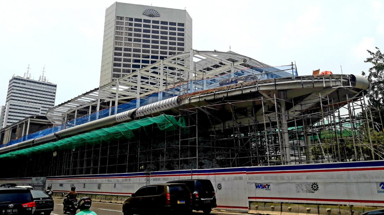 Ini Tanggapan Wagub DKI Jakarta Riza Patria Terkait Halte Bundaran HI Telah Beroperasi Meski Revitalisasi Belum Rampung
            - galeri foto