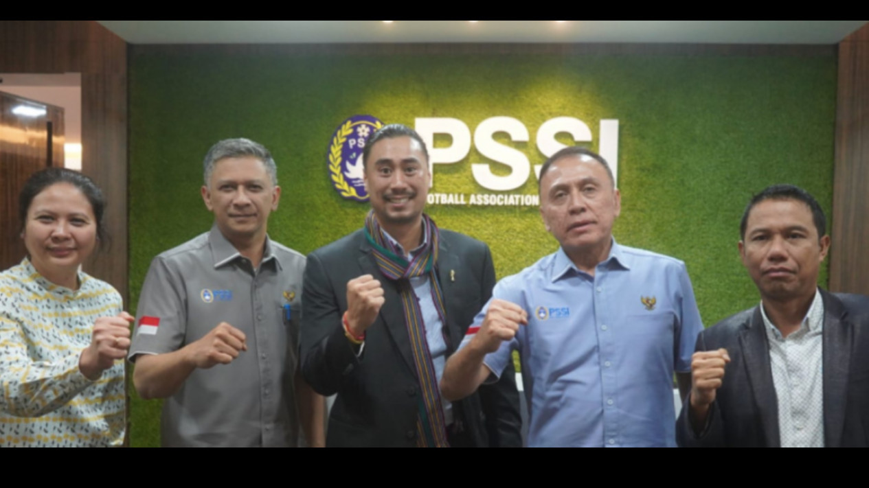 Perwakilan FIFA Temui PSSI Bahas Langkah Konkret dan Jangka Waktu Pembenahan Sepak Bola Indonesia
            - galeri foto