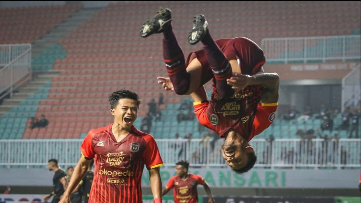 Dianggap Menyulitkan Klub dan Pemain, Menpora Zainudin Amali Tak Ingin Liga Sepak Bola Nasional Terhenti Terlalu Lama
            - galeri foto
