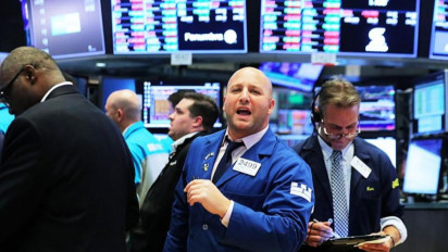 Wall St Ditutup Bervariasi, Indeks S&P 500 dan Nasdaq Berakhir Lebih Rendah