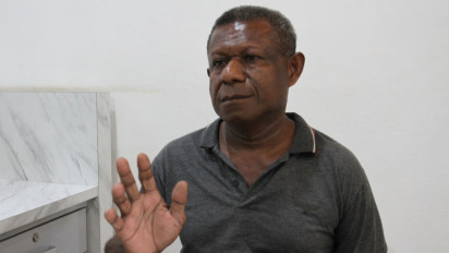 Lukas Enembe Minta Disidang Adat di Lapangan, Tokoh Papua ini Minta Pengacara Jangan Jangan Salah Gunakan Hukum Adat