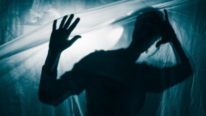 Kenalan dengan Bipolar Disorder: Masalah Kesehatan Mental yang Kerap Dikira 'Kepribadian Ganda' Padahal Beda Banget!