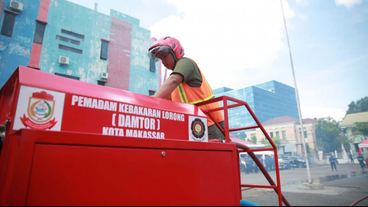 Antisipasi Kebakaran dari Lorong, Wali Kota Makassar Luncurkan Damtor
            - galeri foto