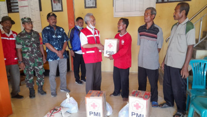 Korban Angin Puting Beliung di Blora Terima Bantuan dari PMI