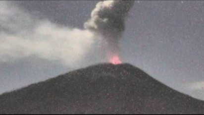 Gunung Api Ile Lewotolok Kembali Erupsi Setinggi 1200 Meter
