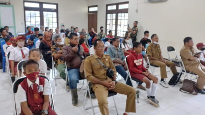 Bantu Meringankan Beban Orang Tua Pasca Kenaikan BBM, PT MPE Berikan Beasiswa kepada Pelajar di Sekadau Kalimantan Barat
