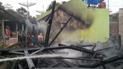 Pemuda yang Diduga ODGJ Bakar Rumahnya Sendiri di Sukabumi