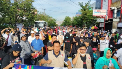 Ratusan Relawan Mulai Bergerak Sosialisasikan Anies Baswedan di Makassar