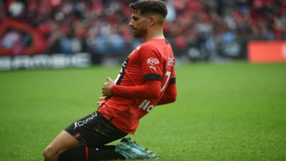 Hasil Liga 1 Prancis: Olympique Lyon Perpanjang Catatan Tanpa Kemenangannya Menjadi Usai Takluk 2-3 dari Rennes