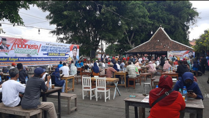 Kenduri Rakyat, Jarnas Anies Baswedan Yogyakarta Gelar Tumpengan Dukung Anies Capres 2024