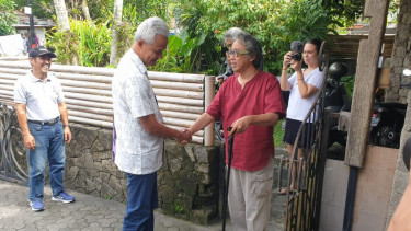 Ganjar Pranowo dan Seniman Yogyakarta Bertemu di Rumah Butet Kartarejasa