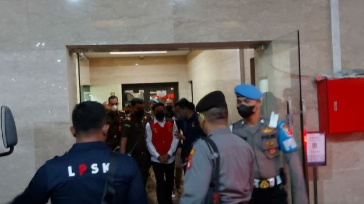 LPSK Kawal Bharade E Menuju PN Jaksel
            - galeri foto