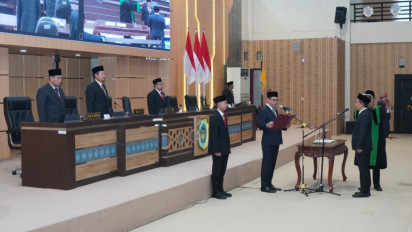 Ketua DPRD Lamongan Lantik Anggota DPRD Pengganti Antar Waktu dari Partai Golkar
