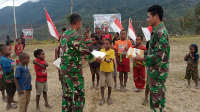 Tawa Riang Anak-Anak Intan Jaya di Taman Bermain Baru