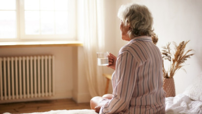 Ibu-ibu Menopause Sering Merasakan Nyeri Itu Wajar, Solusinya Bisa Menggunakan Pengobatan Alternatif Ini