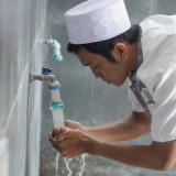 Pakai Henna atau Pacar Arab di Tangan Bikin Wudhu Gak Sah? Buya Yahya Tegaskan Kalau dalam Islam Hukumnya Itu...