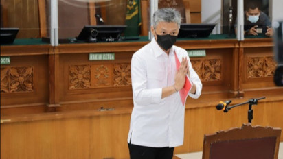 Rekaman CCTV Disebut Keliru, Hendra Kurniawan Pasrah Turuti Perintah