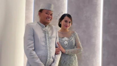 Komedian Sule dan Model Cantik Memes Prameswari Pamerkan Foto Bersama Mengenakan Baju Pengantin