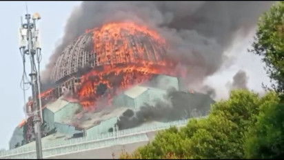 Kubah Islamic Center Jakarta Utara Kebakaran