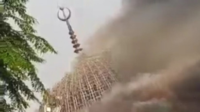 Detik-detik Kubah Masjid Raya Jakarta Islamic Center Roboh karena Kebakaran