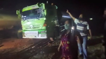 Warga Mengamuk Akibat Pencemaran Udara Berasal Dari Truk Tangki Muatan Cairan Kimia Alami Kebocoran