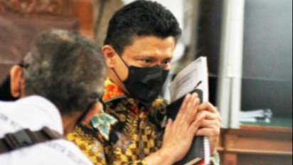 Kuat Maruf Tak ‘Kuat’ Tahan Ngantuk, Tertangkap 4 Momen Terdakwa Saat Sidang Perdana Kasus Brigadir J