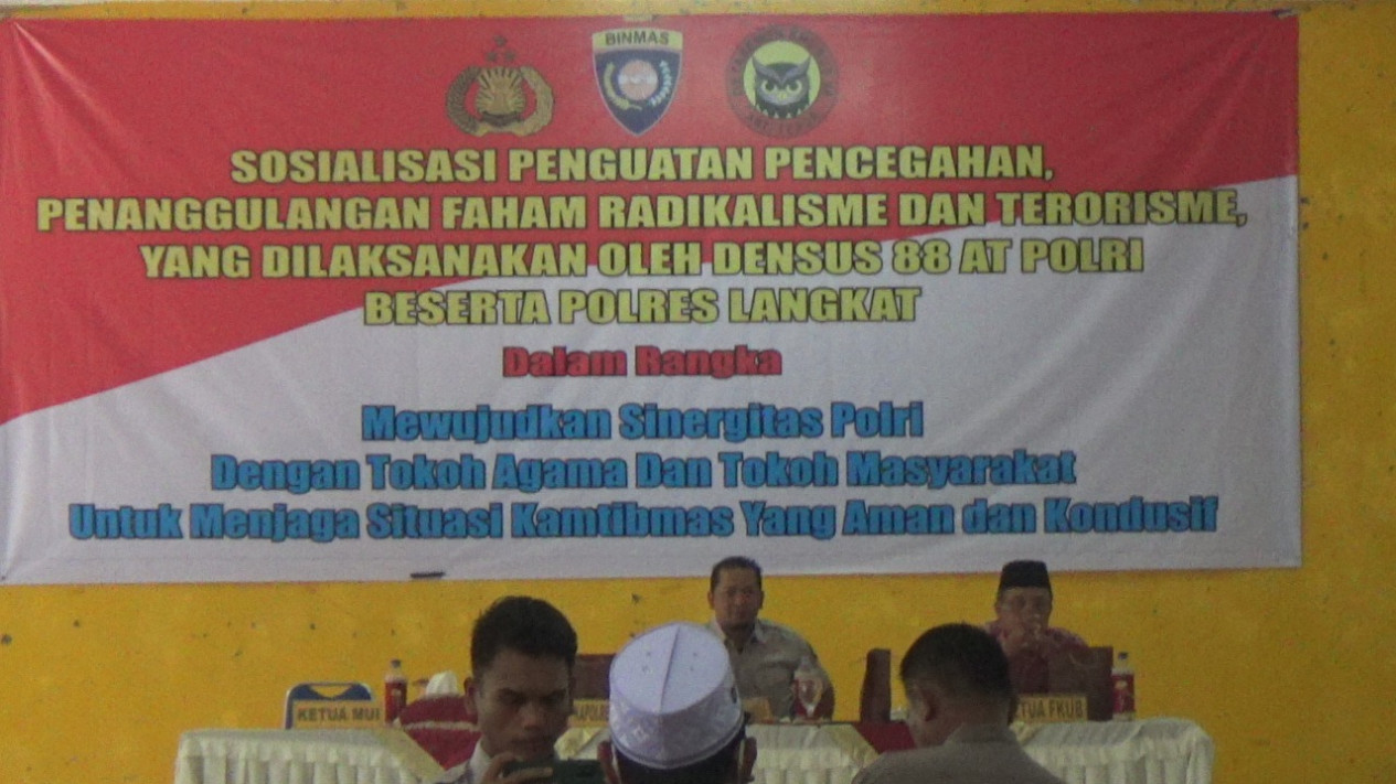 240 Peserta Ikuti Sosialisasi Pencegahan Paham Radikalisme dan Terorisme
            - galeri foto