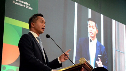  Anindya Novyan Bakrie Beri Orasi Ilmiah Pada Dies Natalis Ke-77 USU