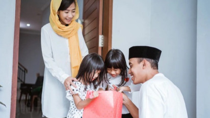Bagaimana Hukum Menerima dan Menolak Pemberian Hadiah dalam Islam? Berikut Penjelasannya