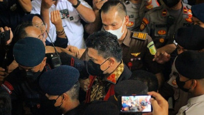 Ini Sosok Warga Sipil yang Akrab dengan Ferdy Sambo di Pengadilan, Sempat Jabat Tangannya