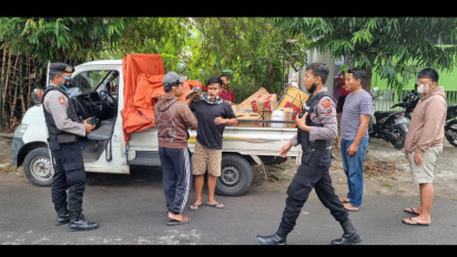 Pengiriman Ratusan Botol Arak Bali ke Kota Mojokerto Digagalkan Polisi
